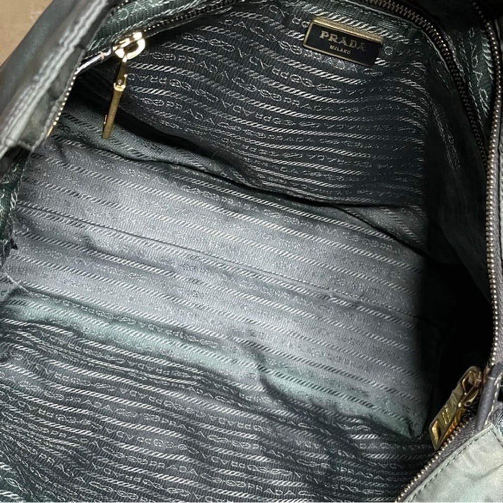 RARE Excellent condition. AUTHENTIC Prada Tessuto Vela Tote.Color: Olive - Picture 6 of 13